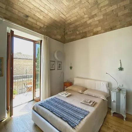 Casa Di Charme Nel Centro Storico Di Colonnella Appartement *